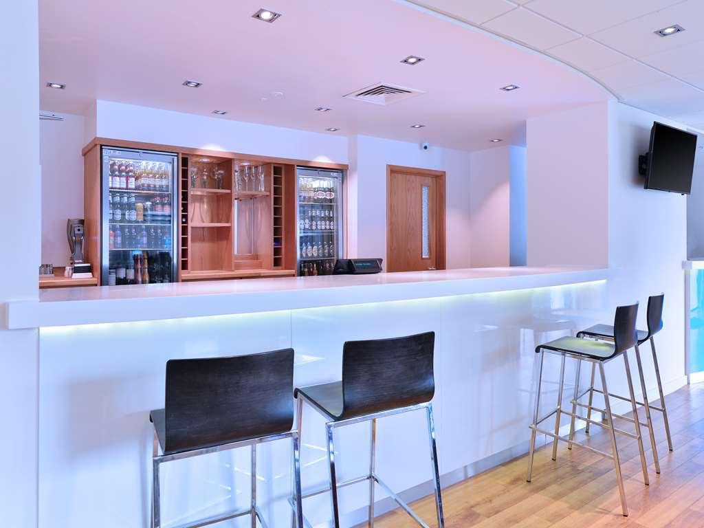 Travelodge Swindon Central Restaurant foto
