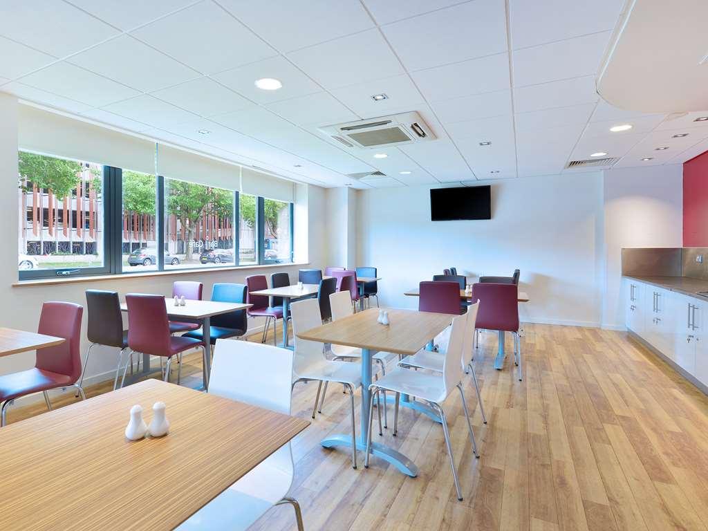 Travelodge Swindon Central Restaurant foto