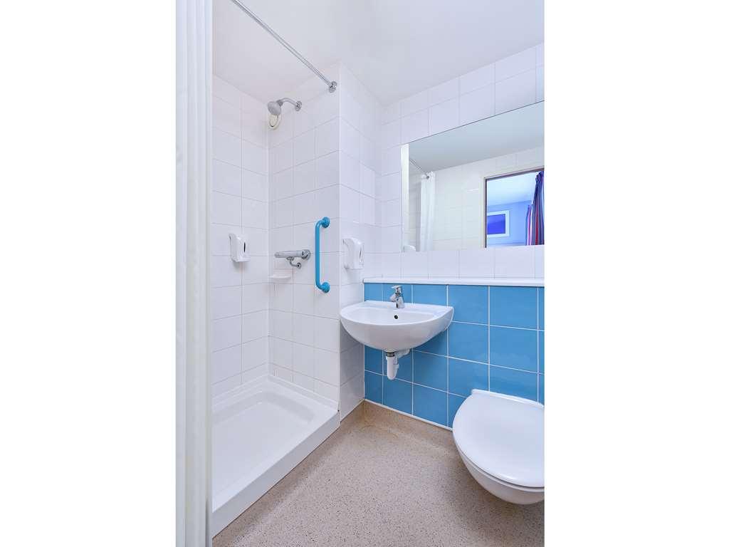 Travelodge Swindon Central Cameră foto