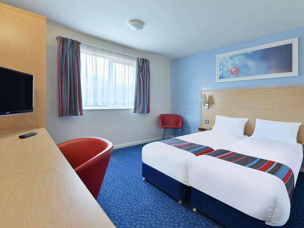 Travelodge Swindon Central Cameră foto