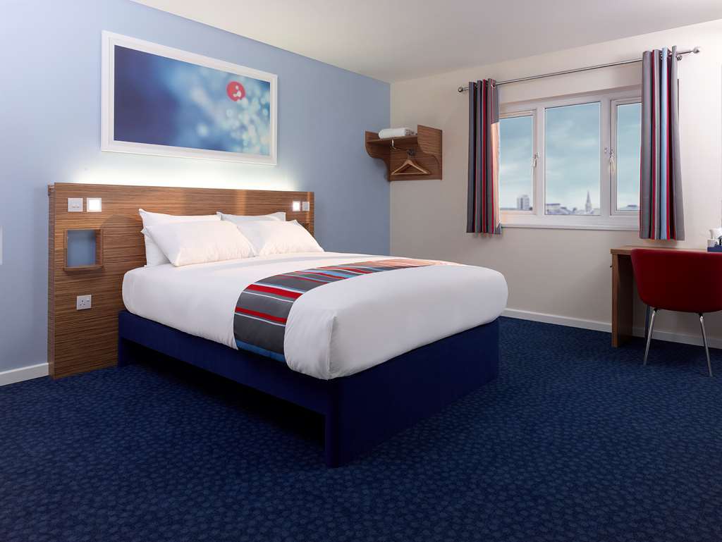 Travelodge Swindon Central Cameră foto