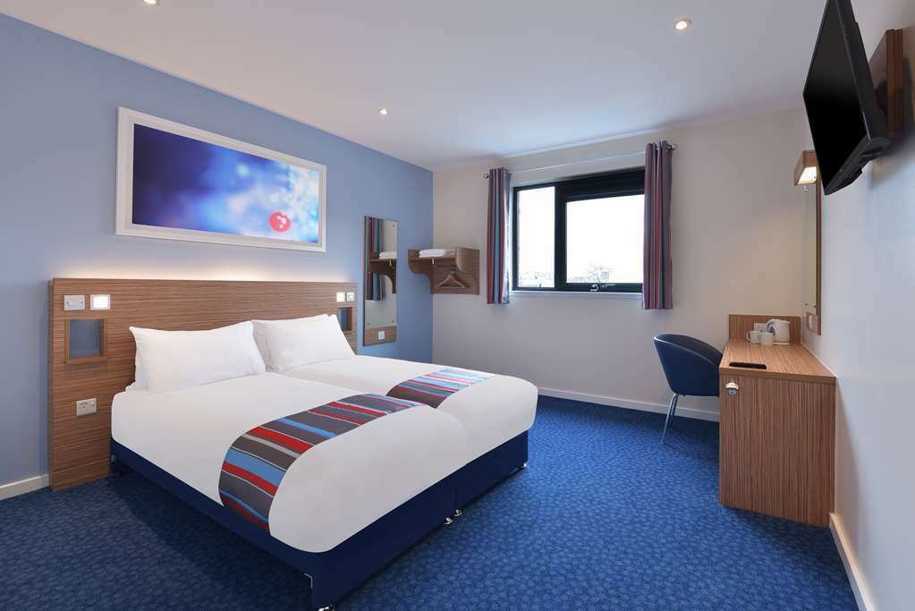 Travelodge Swindon Central Cameră foto