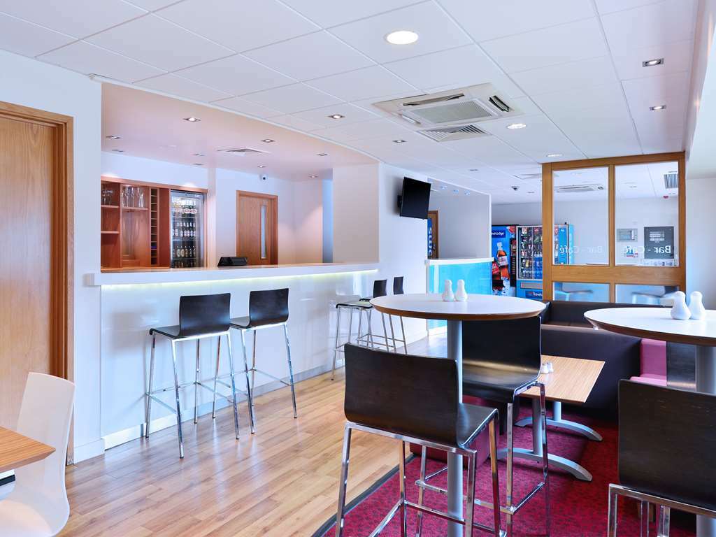 Travelodge Swindon Central Restaurant foto