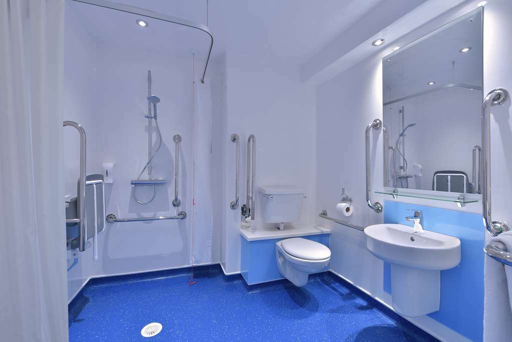 Travelodge Swindon Central Cameră foto